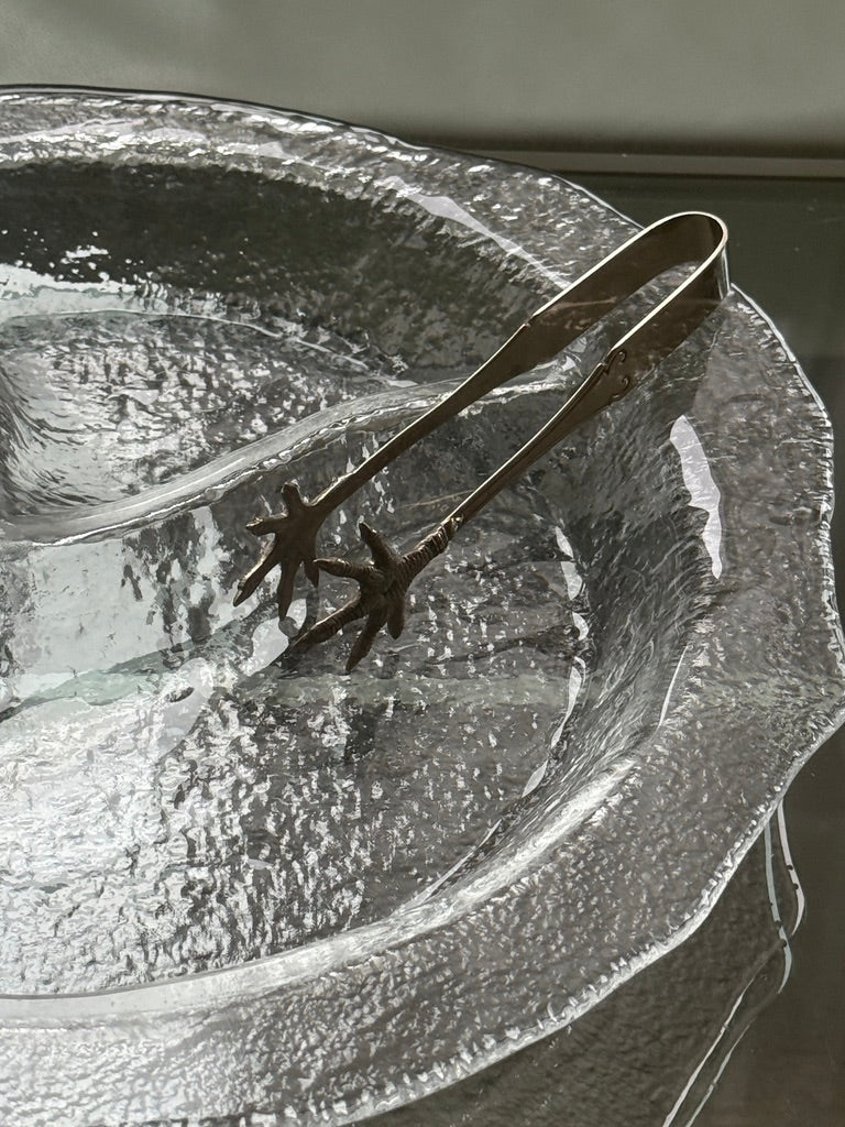 Stort glasfad med tre rum og kant