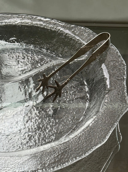 Stort glasfad med tre rum og kant