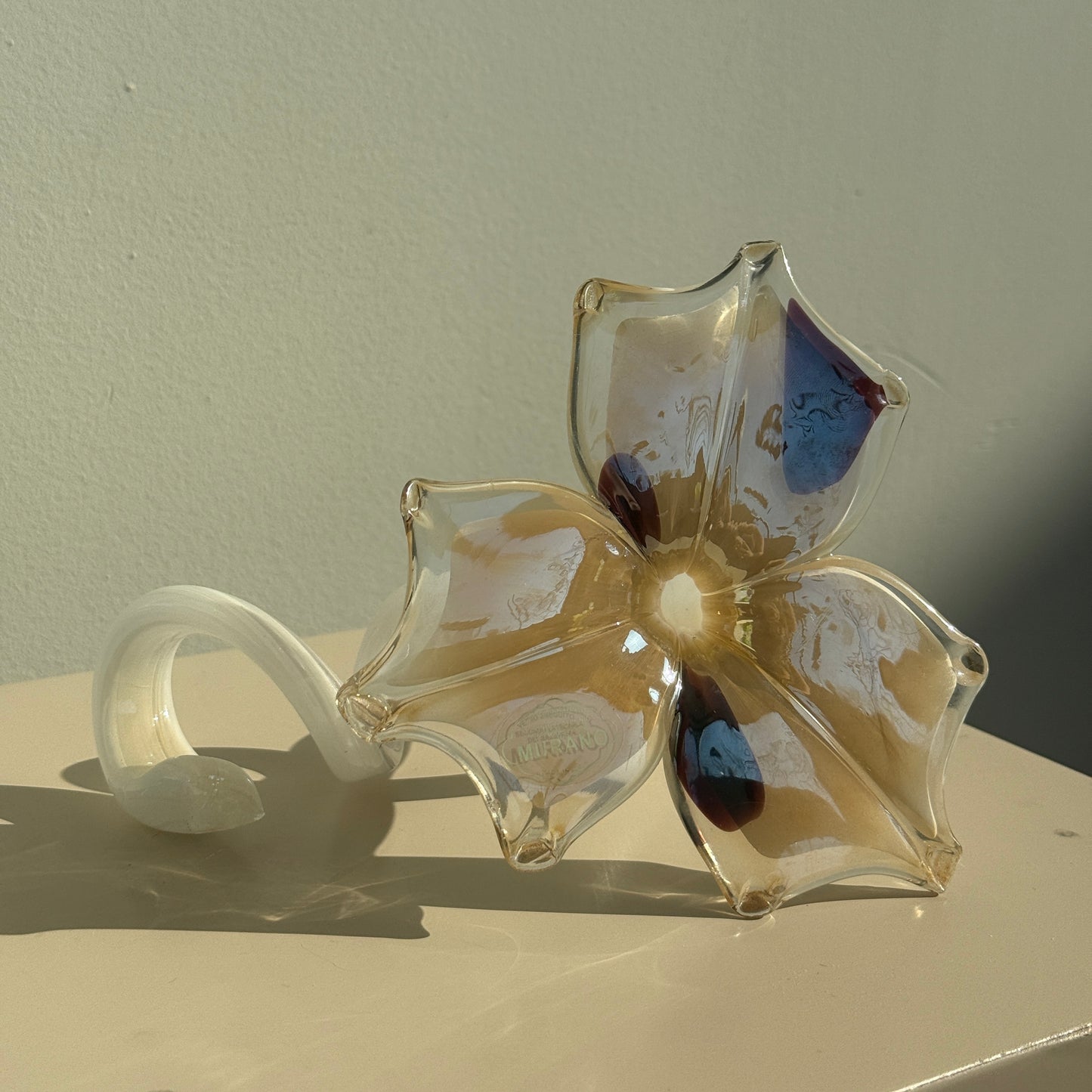 Murano glasblomst med snoet stilk