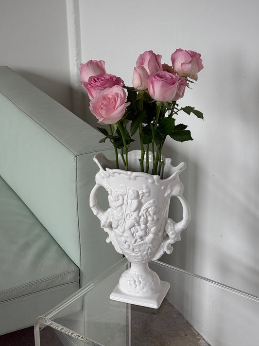 Fajancevase med hanke