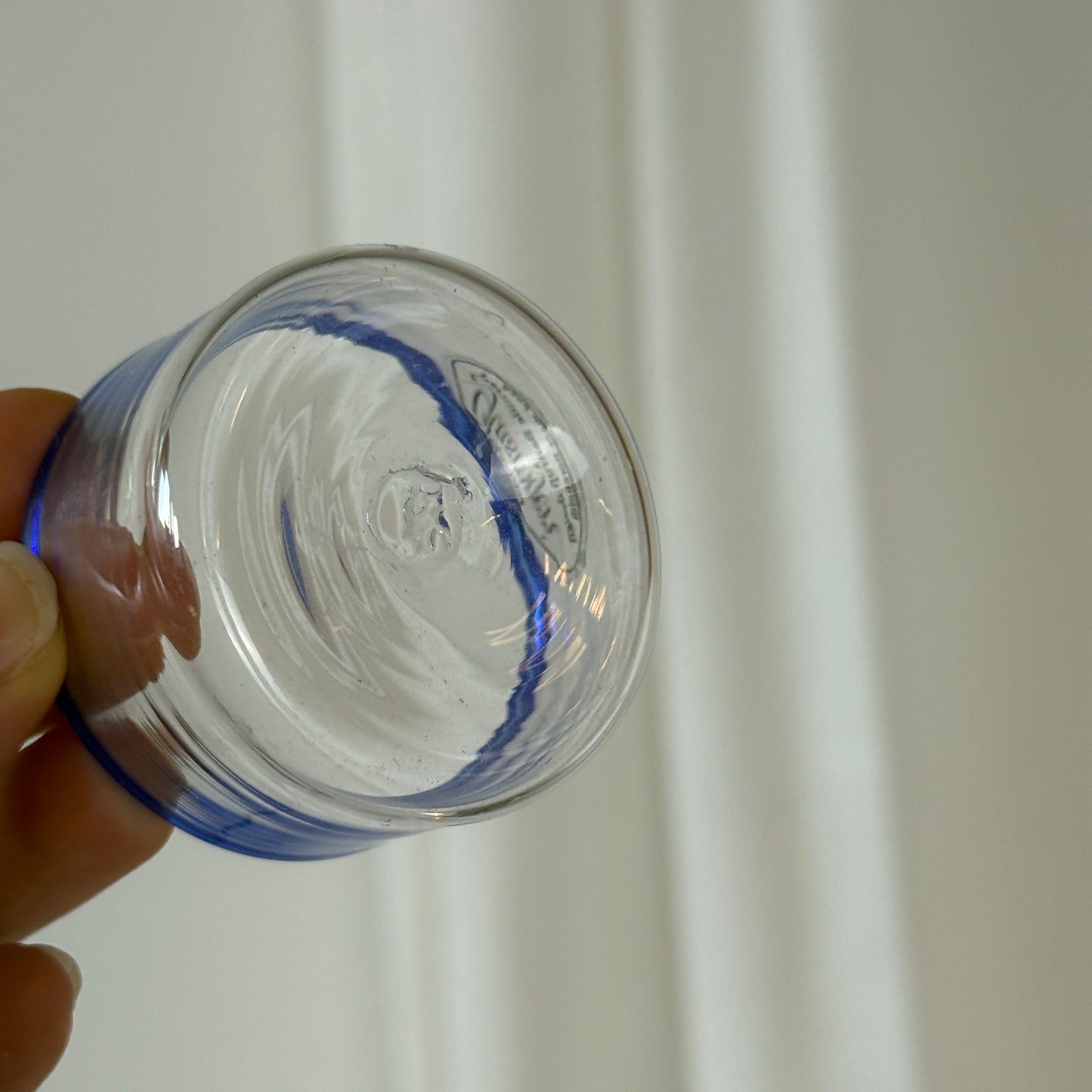 Mundblæst saltkar med blå kant - Gudhjem Glasrøgeri