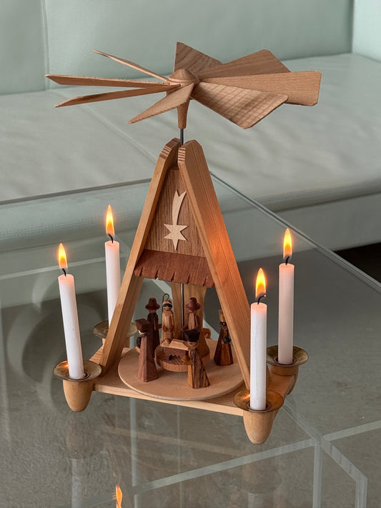 Vintage trækarrusel fra Tyskland