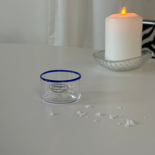 Mundblæst saltkar med blå kant - Gudhjem Glasrøgeri