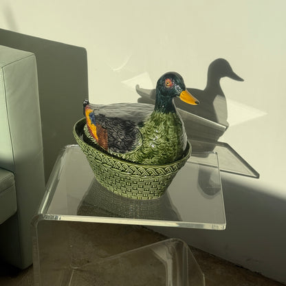 Keramisk andeformet terrin