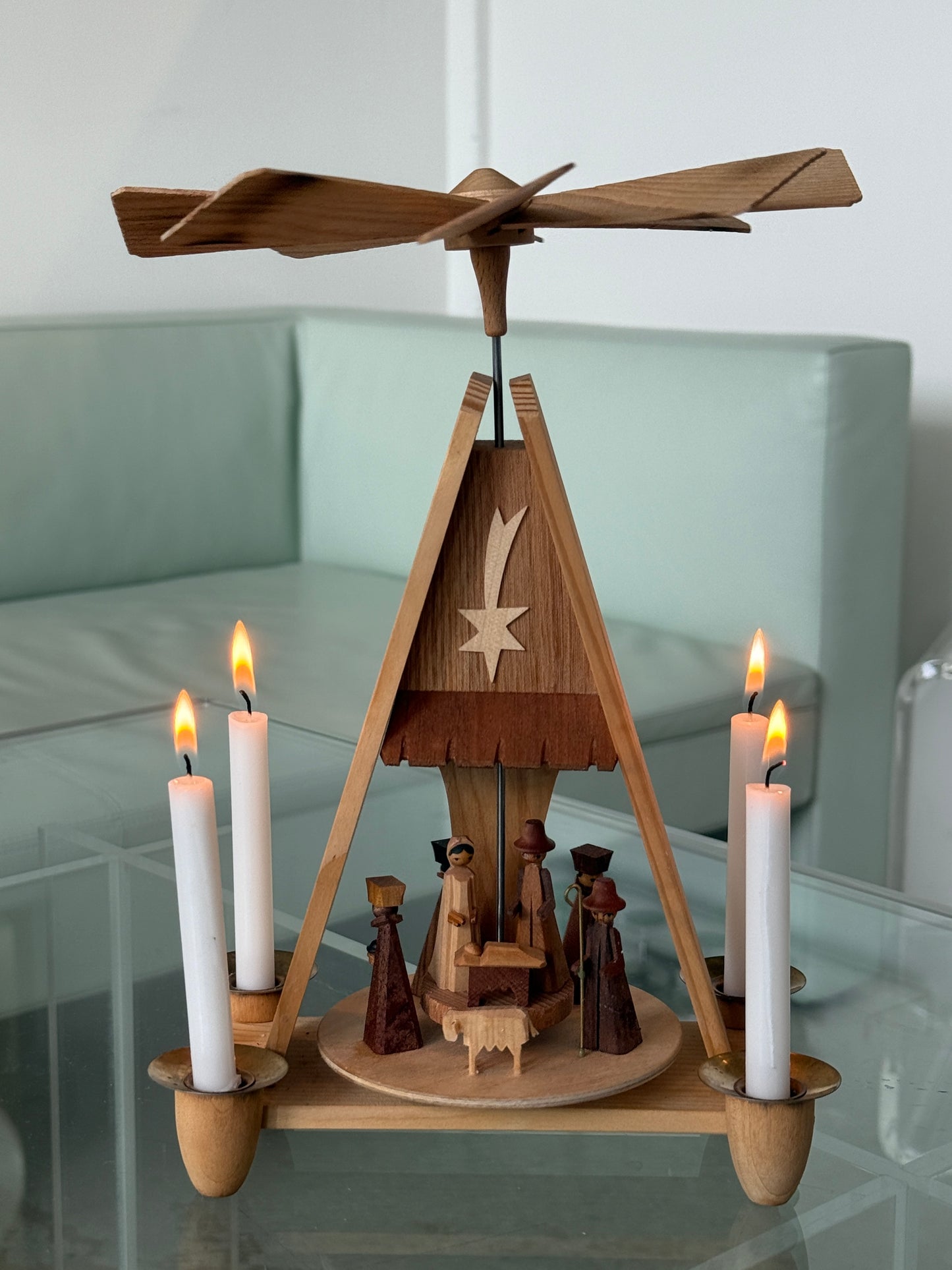 Vintage trækarrusel fra Tyskland