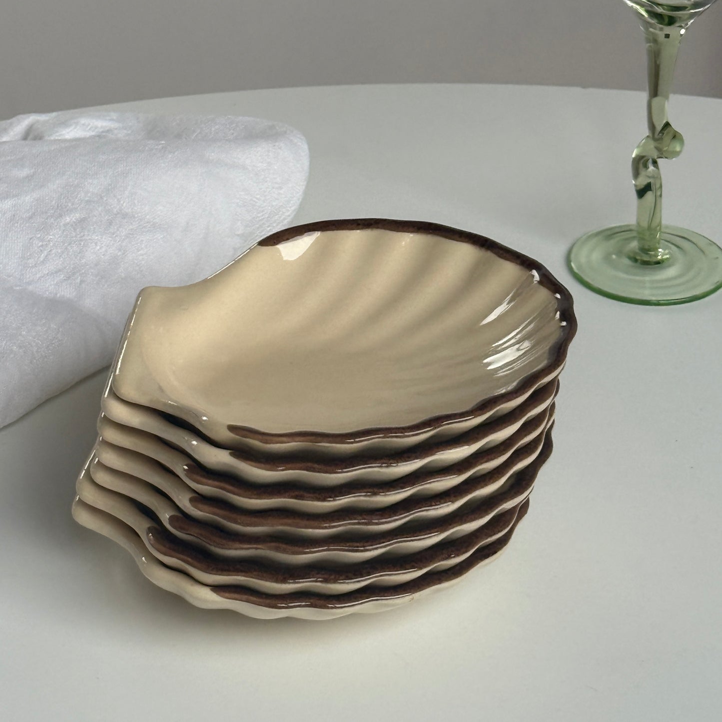 Muslingeformede serveringsskåle