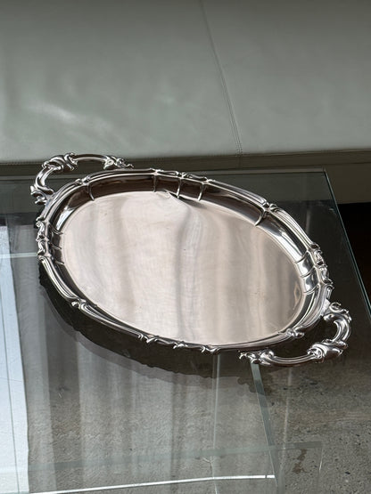Stort serveringsfad med håndtag