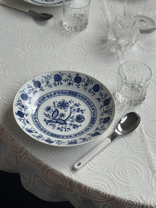 Tallerkner & skål med Blue Onion mønster