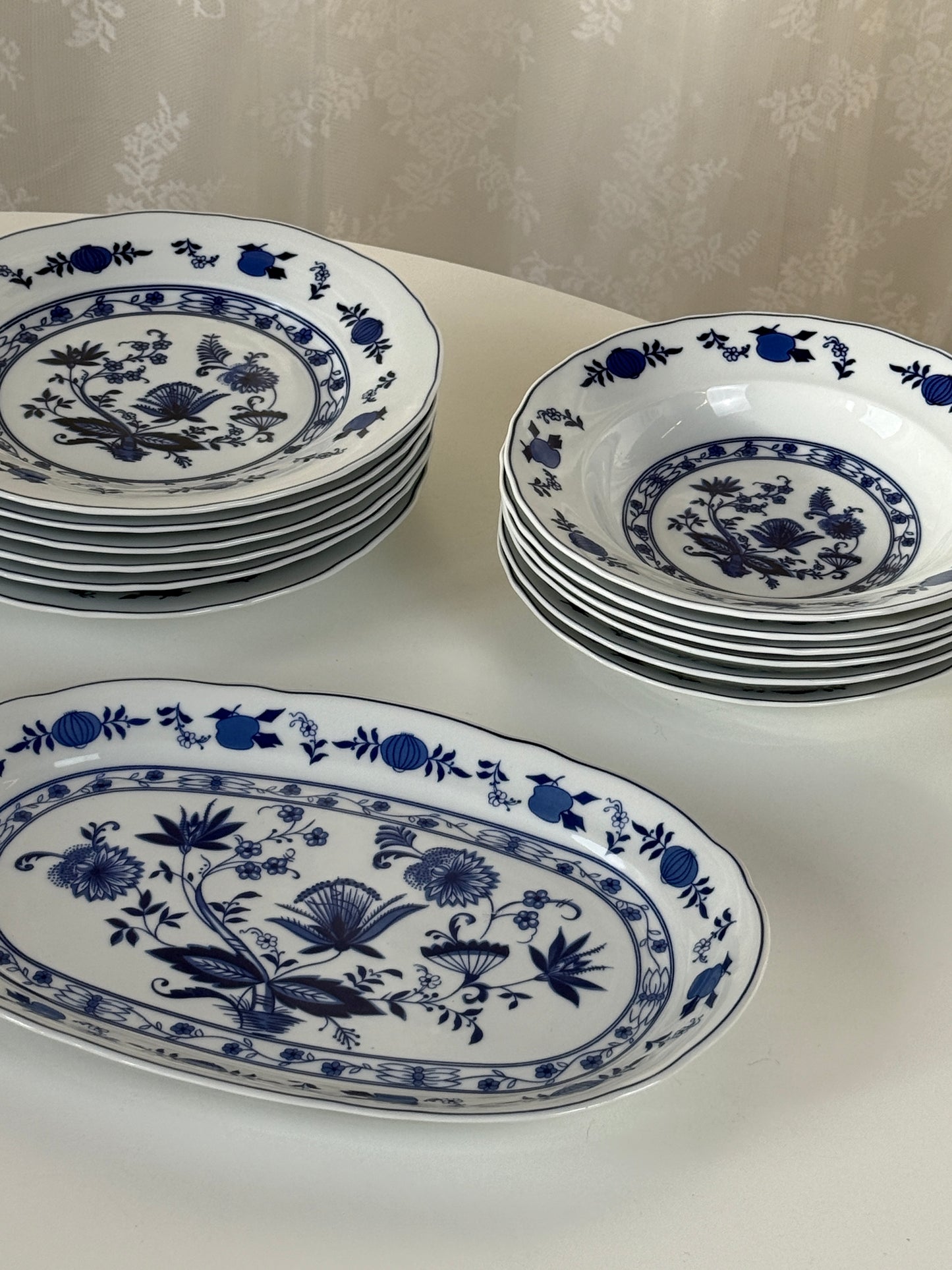 Tallerkner & fade med Blue Onion mønster