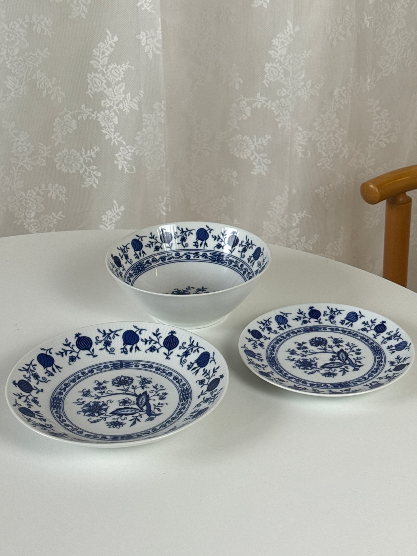 Tallerkner & skål med Blue Onion mønster