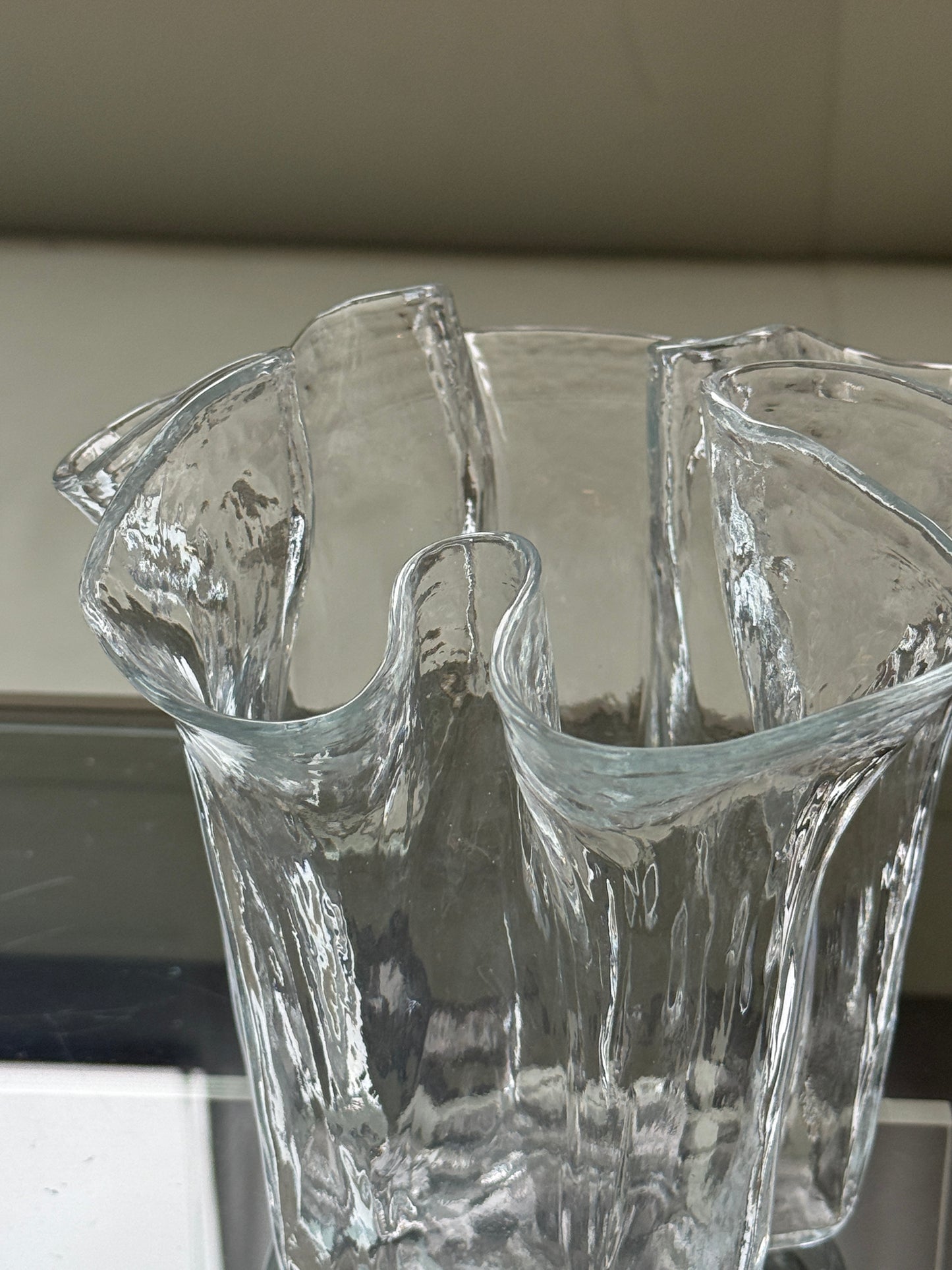 Muurla tulipanvase i klart glas