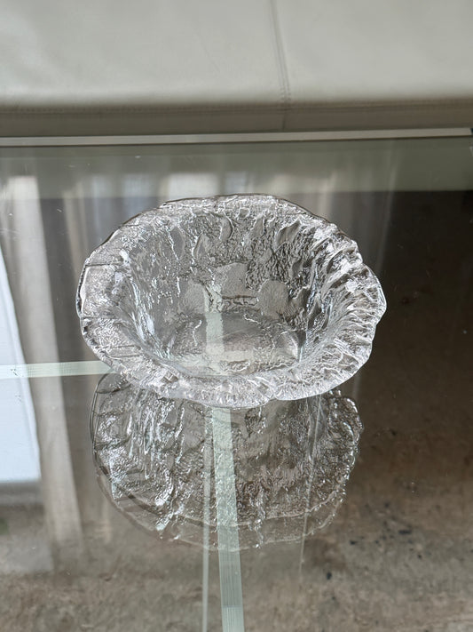 Magnor skål med organisk struktur