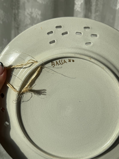 Dekorativt vægfad i fajance