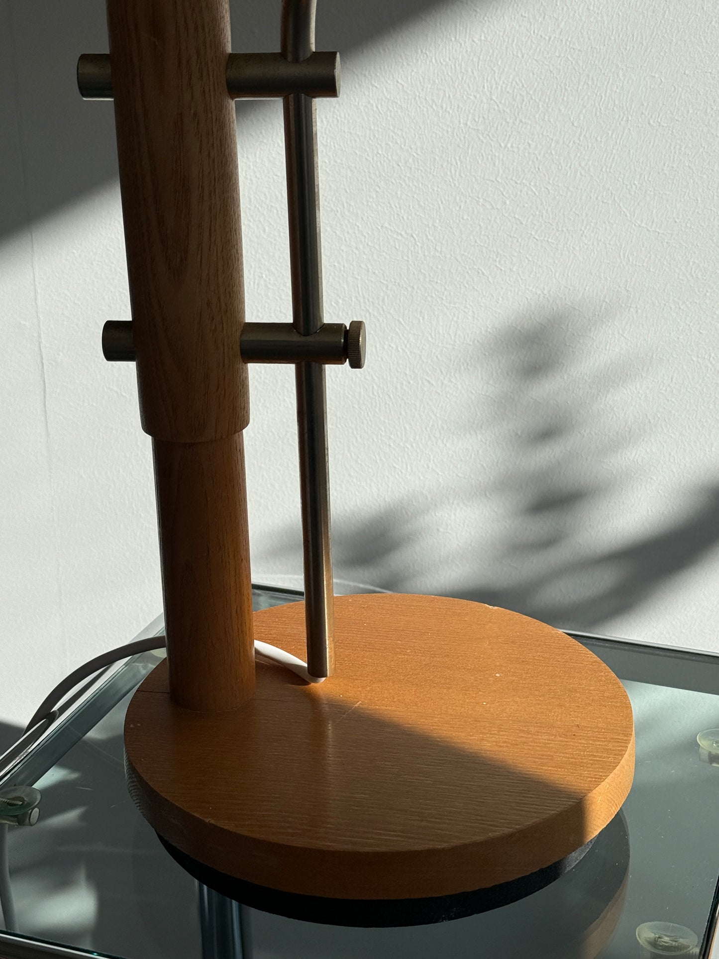 Vintage bordlampe i massiv egetræ