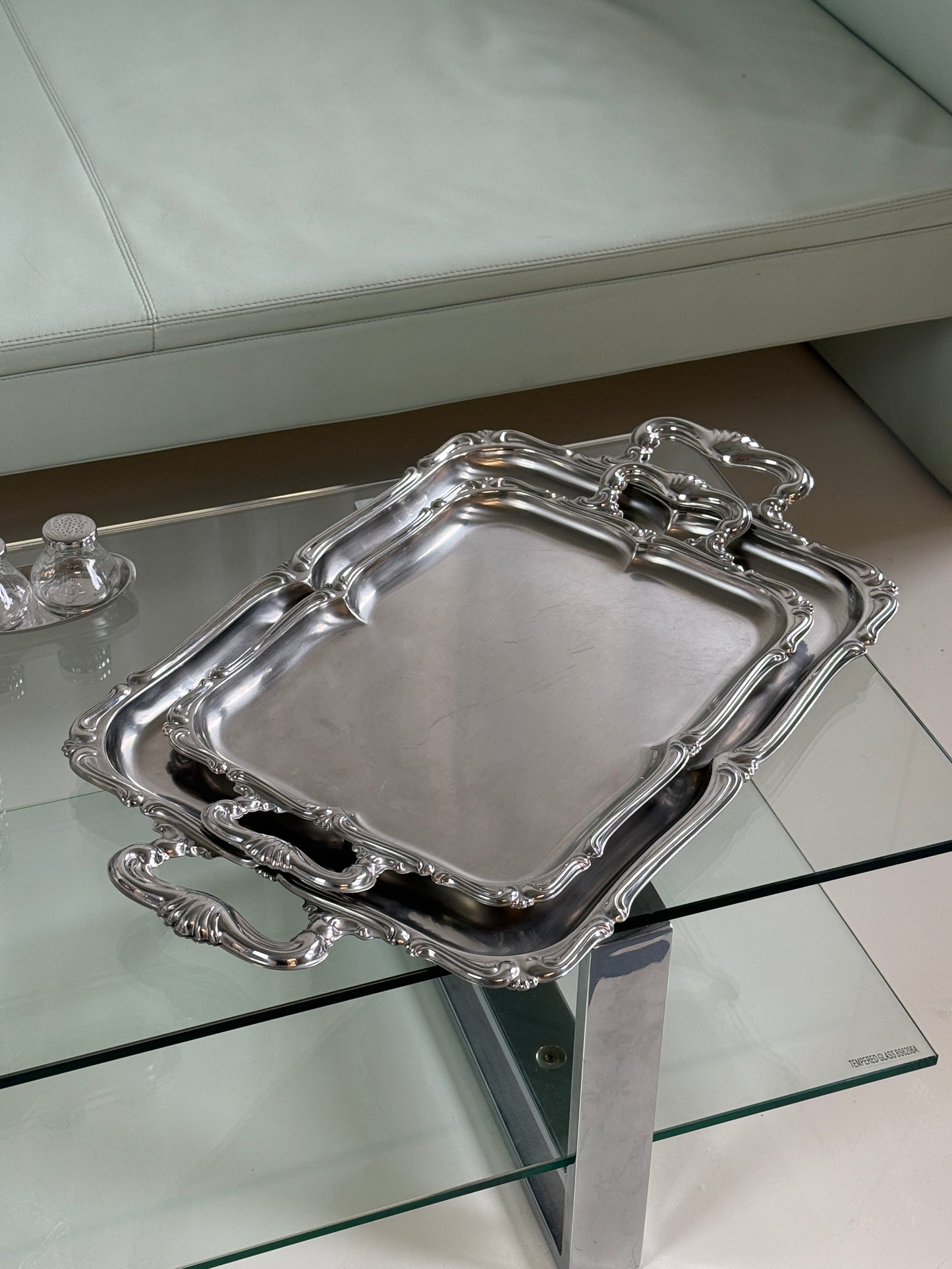 Alessi serveringsfade, to størrelser
