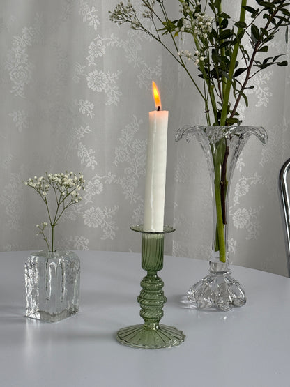 Elegant lysestage i grønt glas