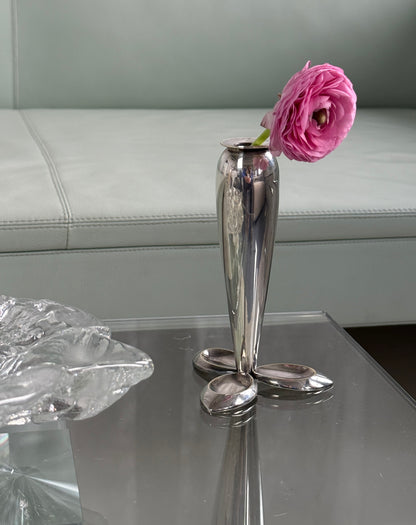 Elegant solifleur/vase