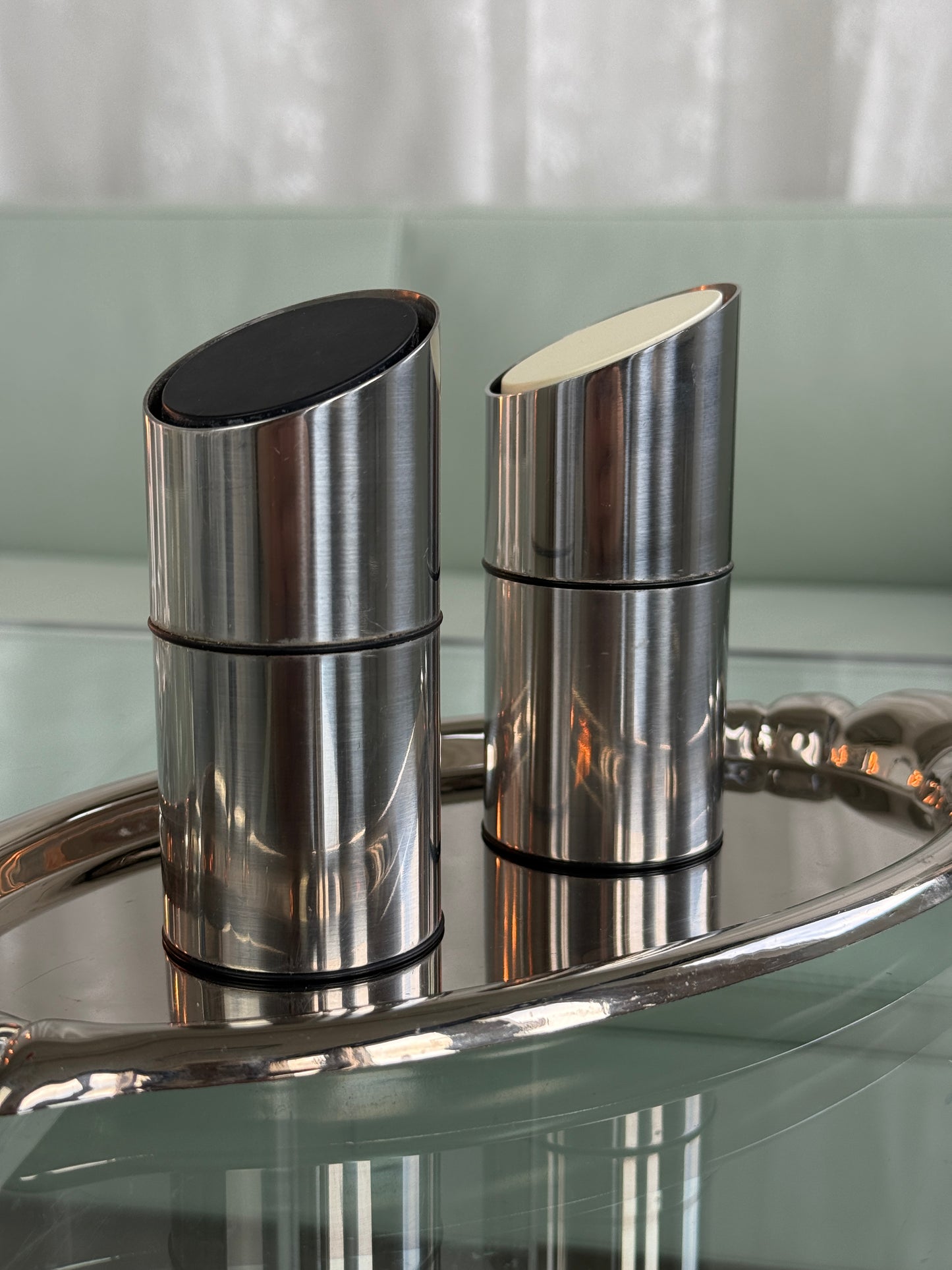 Georg Jensen salt - og pebersæt, rustfrit stål