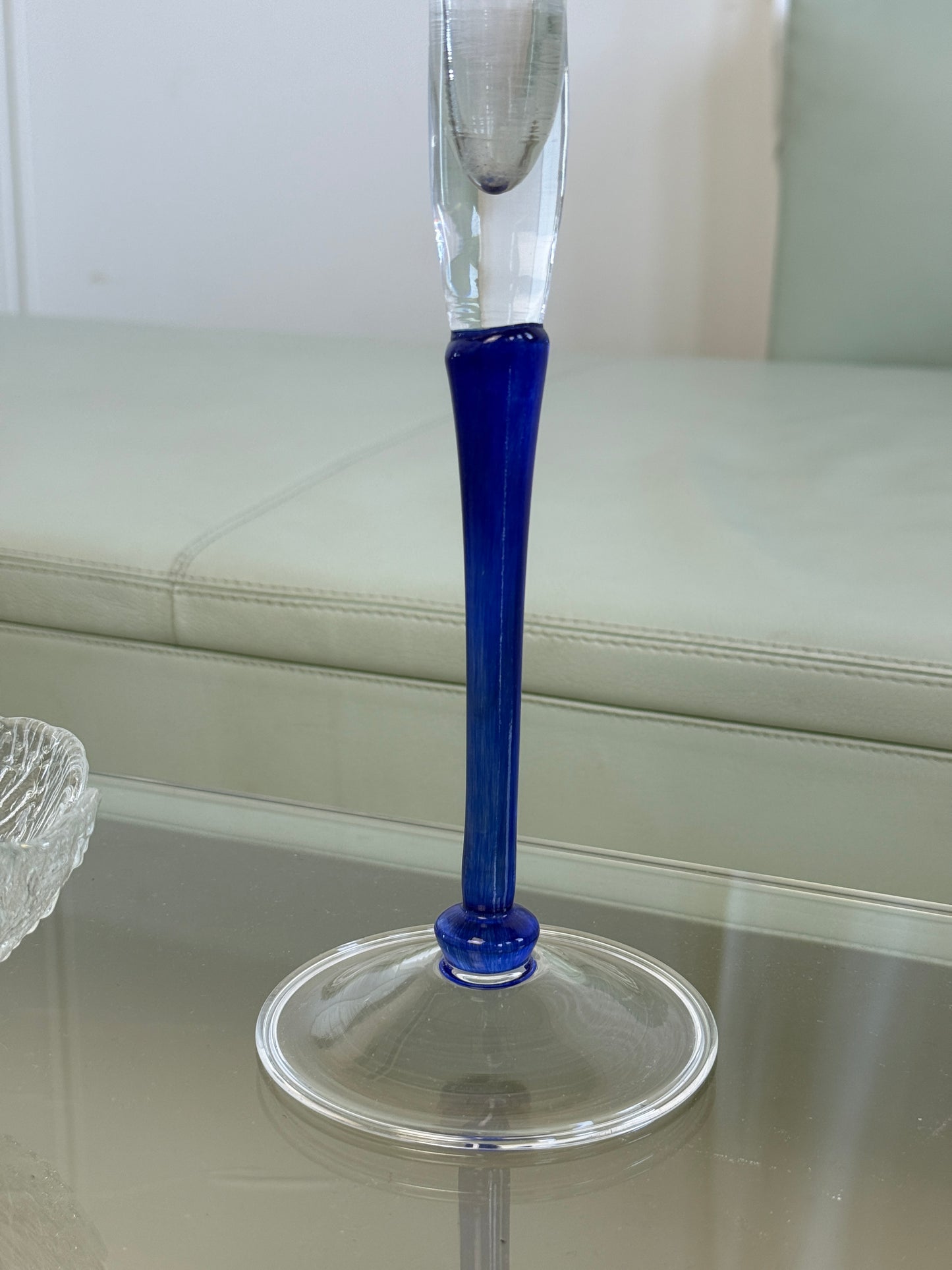 Mundblæst lysestage, blåt glas