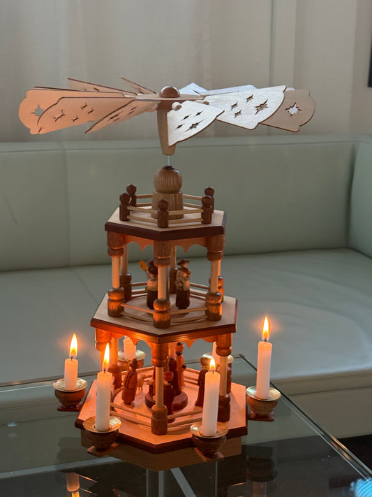 Julepyramide i træ, 3 etager