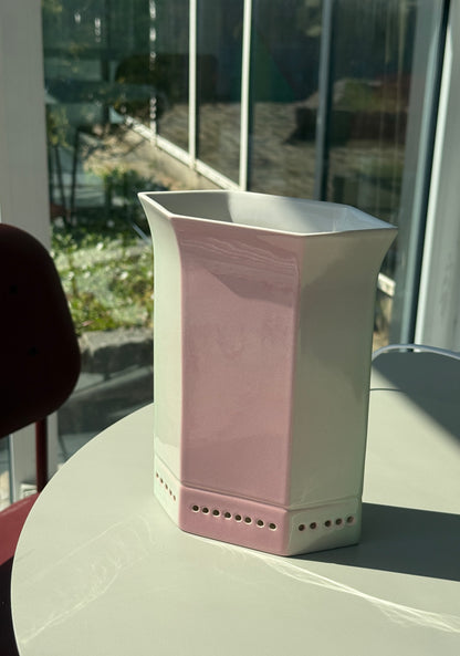Keramiklampe i rosa/beige farve