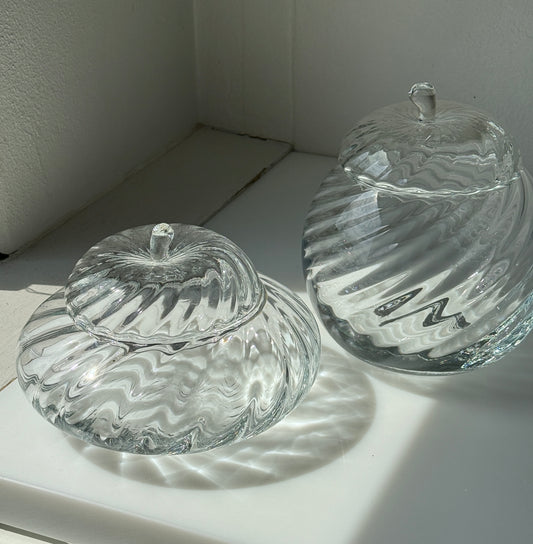 Mundblæste bonbonnierer i klar glas