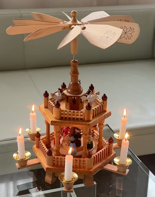 Vintage julepyramide i træ, to etager