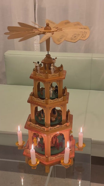 Kæmpe julepyramide i træ, 4 etager