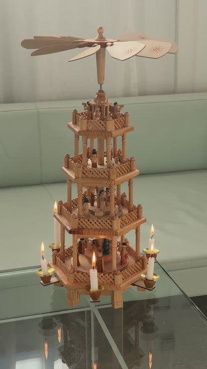 Julepyramide i naturlige nuancer - 4 etager